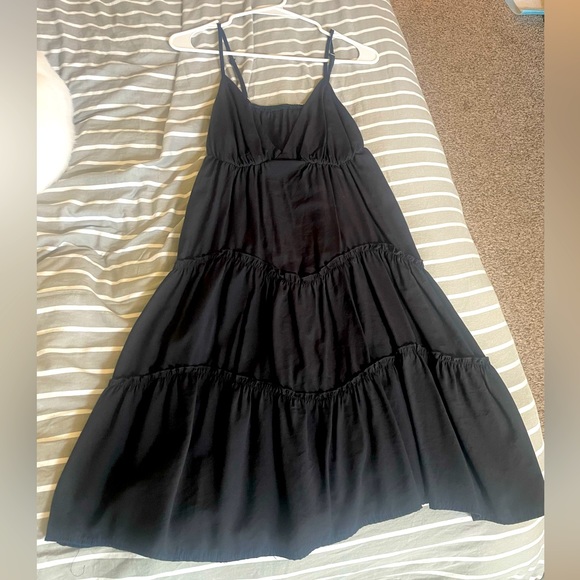 Dresses & Skirts - Black ruffle dress